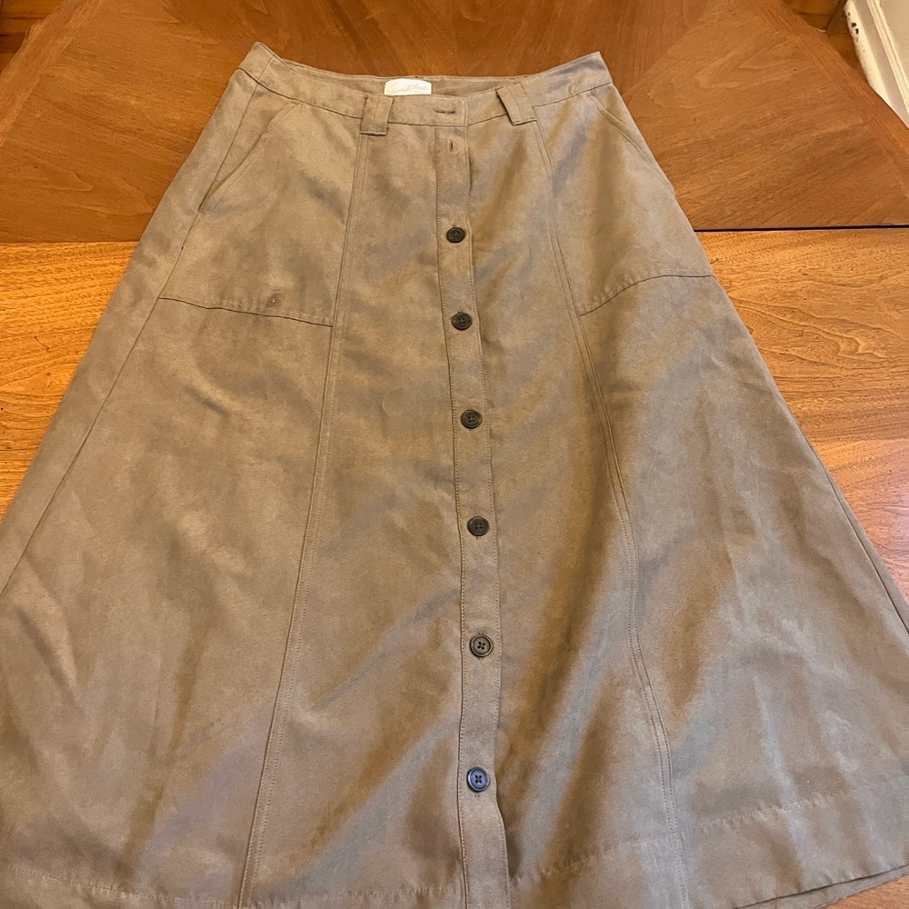 Universal Thread Button-Front A-Line Skirt in Taupe